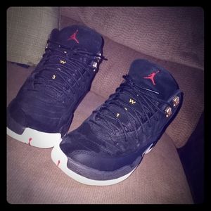 Air jordan 12's Size 5